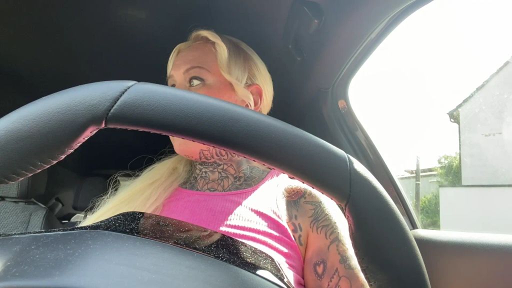 sexy foto nr. 4 von Fick mich…IN MY NEW CAR | MIT STINKE FOTZE AUS PARIS