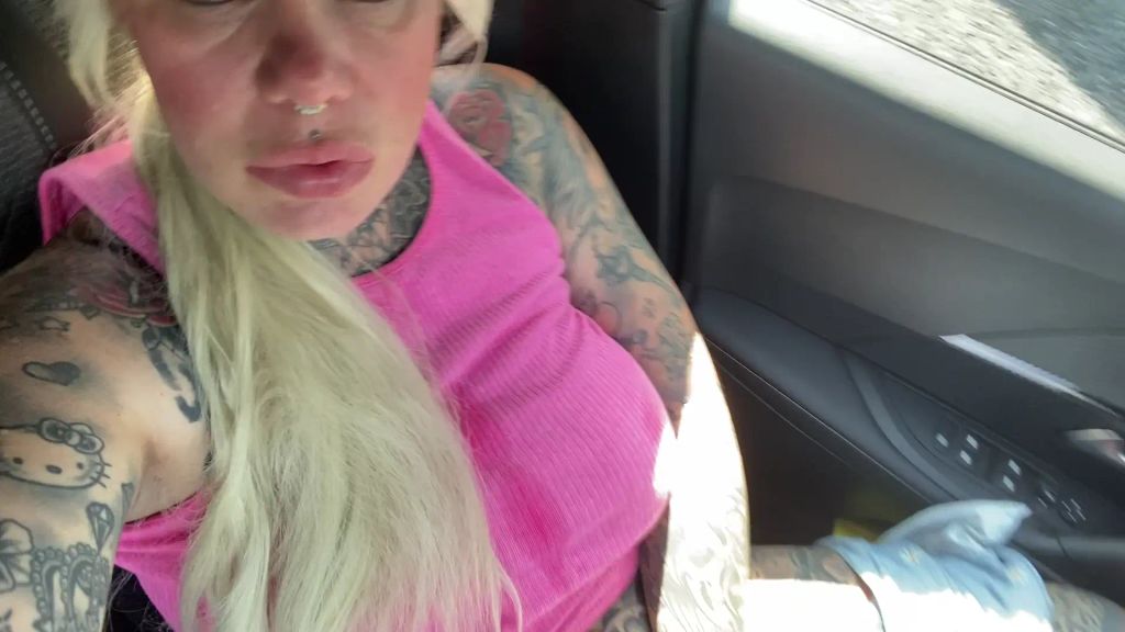 sexy foto nr. 9 von Fick mich…IN MY NEW CAR | MIT STINKE FOTZE AUS PARIS