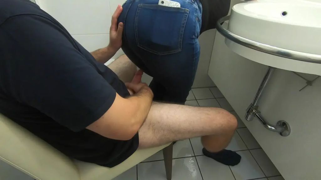 sexy foto nr. 8 von NIX FÜR DIE ÖFFENTLICHKEIT I fremder isst mir die fresse vol
