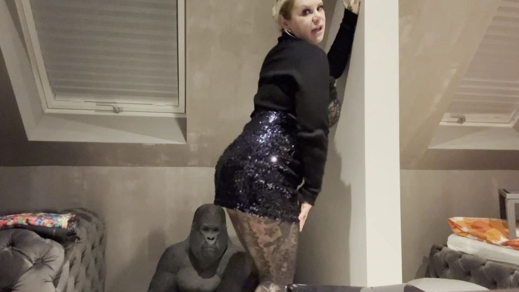 sexy foto nr. 3 von FROHE WEIHNACHTEN | ich genieße nicht ICH SCHLINGE ALLES WEG
