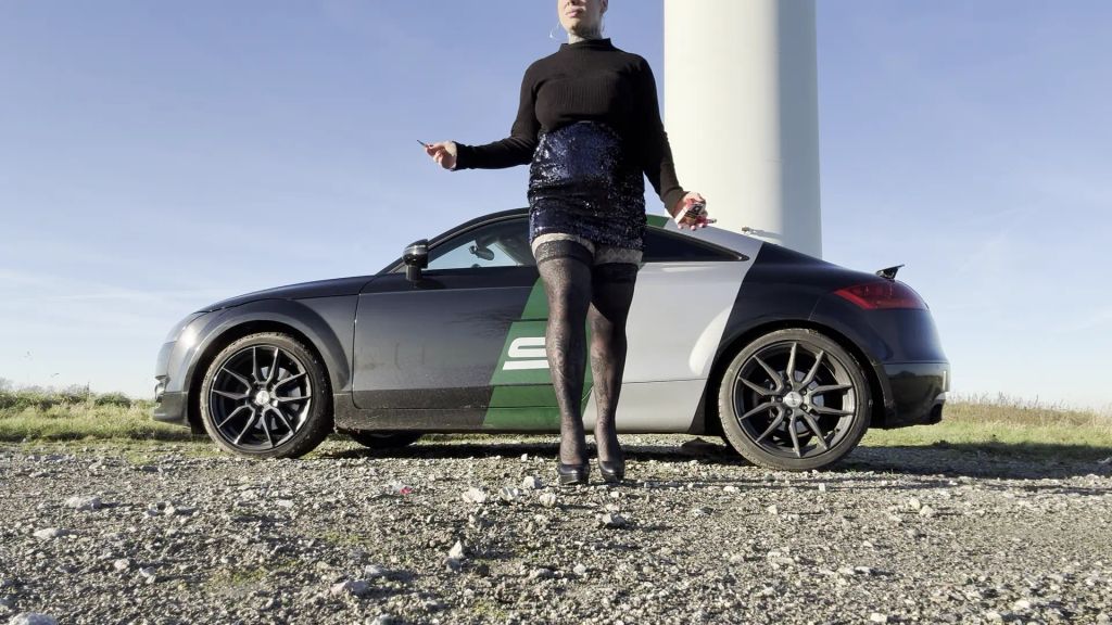 sexy foto nr. 5 von SMOKING ZIGARETTEN RAUCH BITCH
