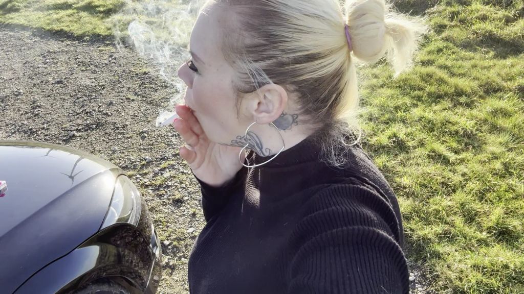 sexy foto nr. 9 von SMOKING ZIGARETTEN RAUCH BITCH