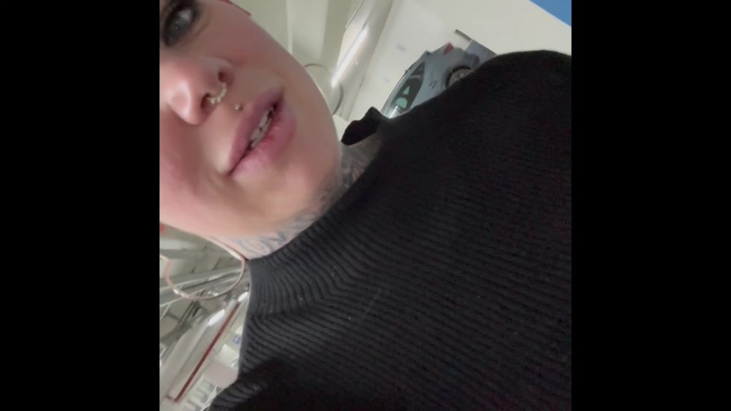 sexy foto nr. 7 von public PARKHAUS PISS from WUPPERTAL & HOLLAND | happy new ye