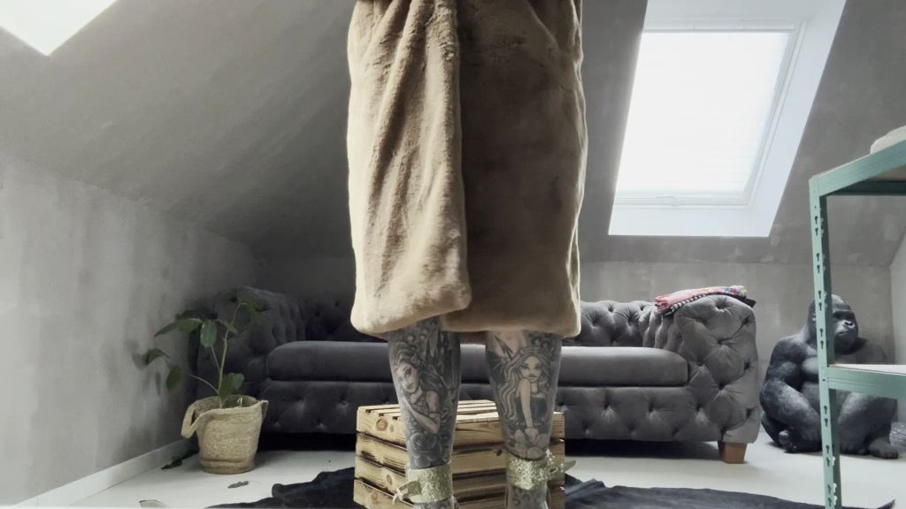 sexy foto nr. 2 von LUXUS FELL SCHLAMPE geiler Pelz auf geilen Körper