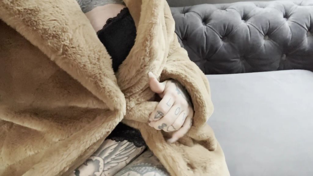 sexy foto nr. 5 von LUXUS FELL SCHLAMPE geiler Pelz auf geilen Körper