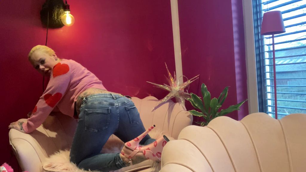 sexy foto nr. 3 von SPEED BRAINFUCK mit dreckigen Dirtytalk AUF JEANSKISTE