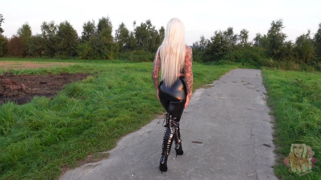 sexy foto nr. 1 von FICK MICH PISS AUF MICH DIRTY IN OVERKNEES