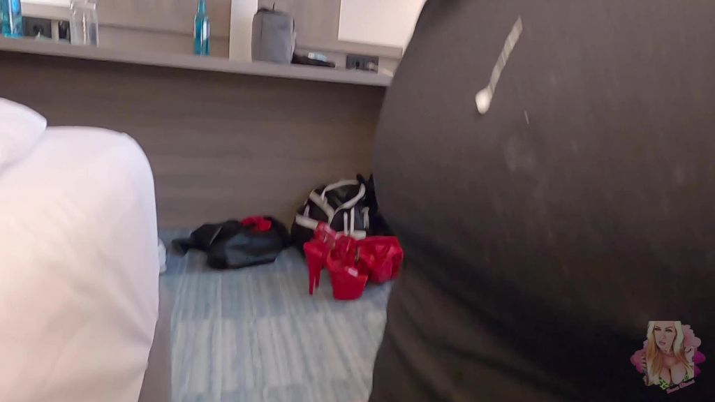 sexy foto nr. 10 von LOOSER …. FRESS unsere FÜSSCHEN & deinen Saft!
