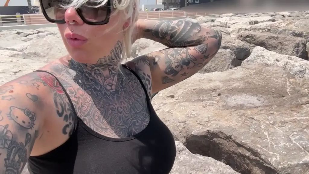 sexy foto nr. 5 von auf THE PALM gepisst | sein Schwanz schon ganz hart?