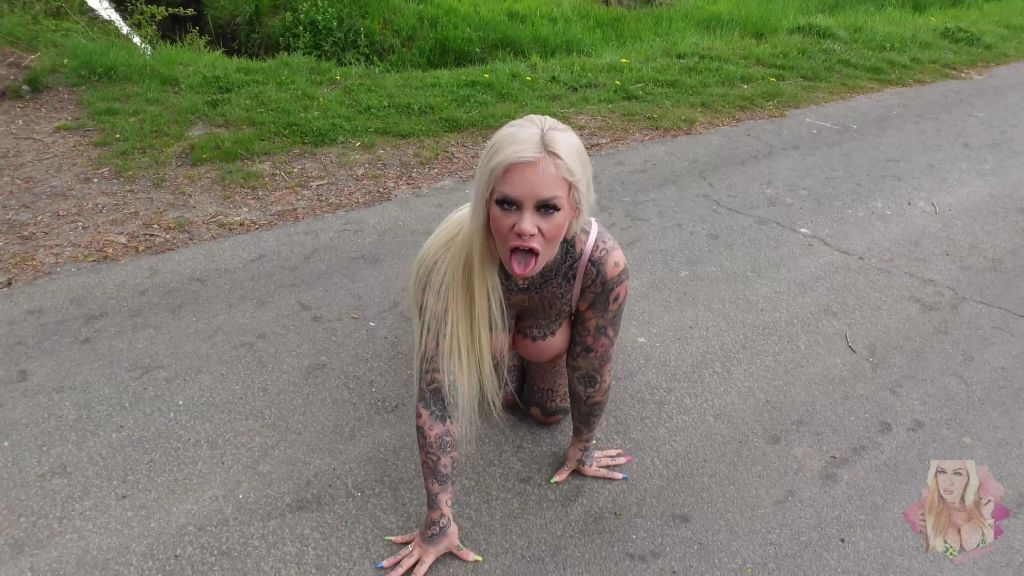 sexy foto nr. 5 von WIDERLICH! | ICH PISSE MIR SELBER IN DIE FICKFRESSE!