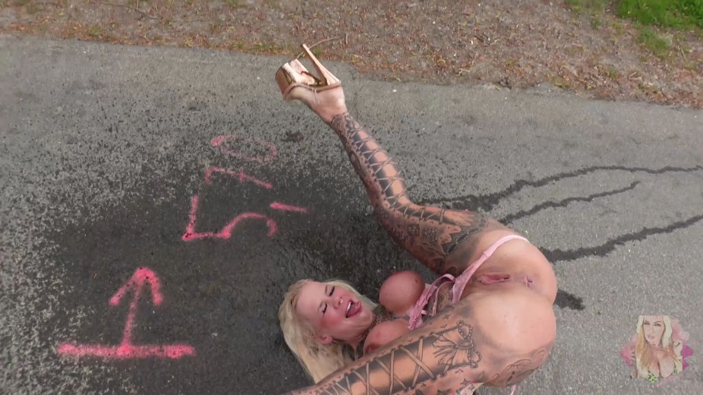 sexy foto nr. 10 von WIDERLICH! | ICH PISSE MIR SELBER IN DIE FICKFRESSE!