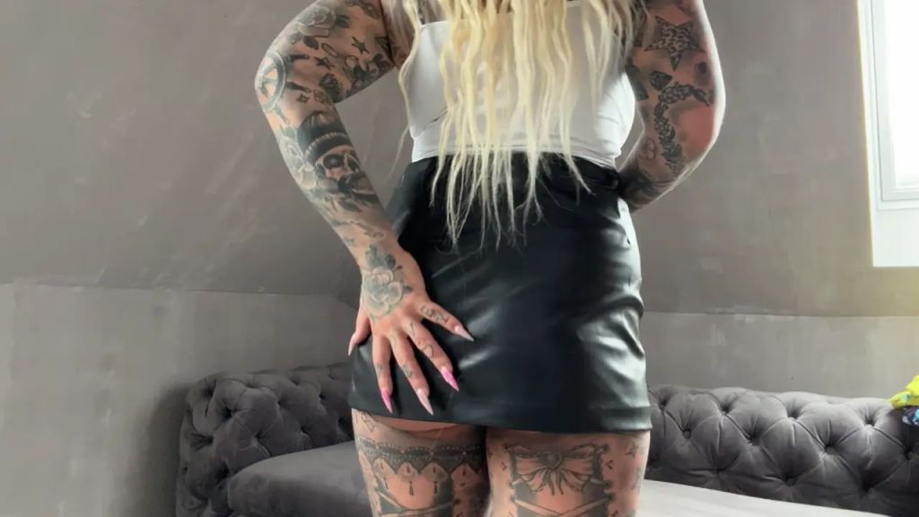 sexy foto nr. 2 von Spritz auf den geilsten LEDERARSCH. Ich zähle von 10 runter!