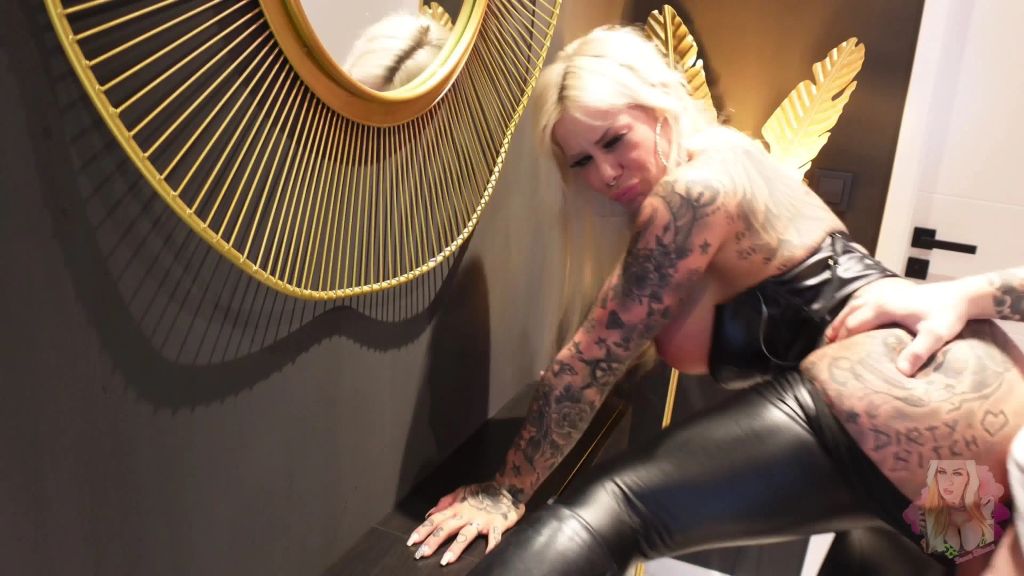 sexy foto nr. 5 von VERMIETER schmeißt mich aus dem neuen Haus BITTE ficken...