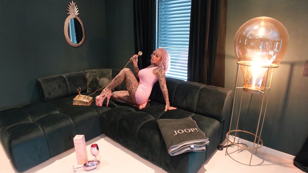 geile MILF am Telefon