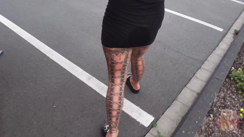 sexy foto nr. 3 von bad POOLBOY pisst mich nackt public voll.