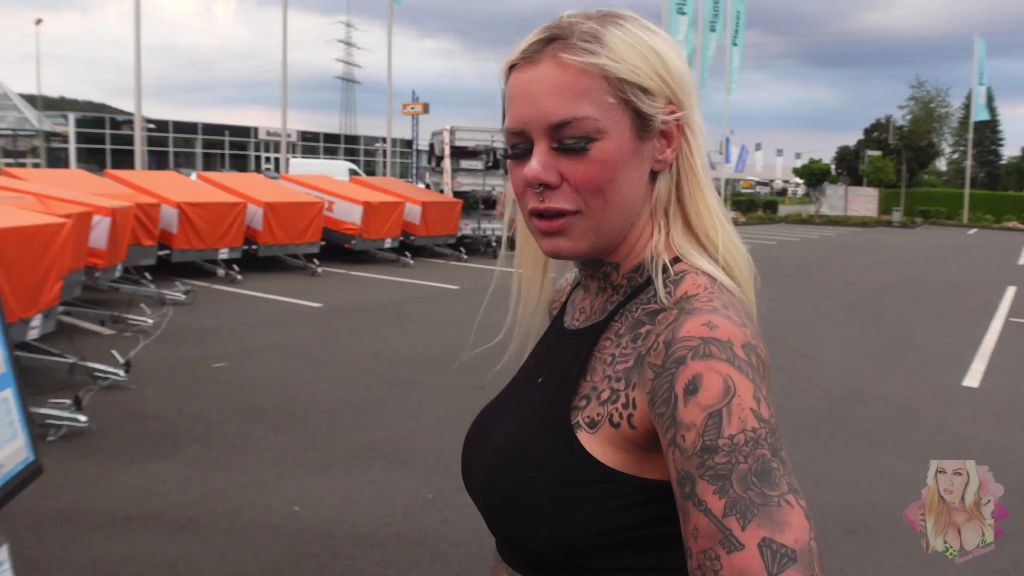 sexy foto nr. 5 von bad POOLBOY pisst mich nackt public voll.