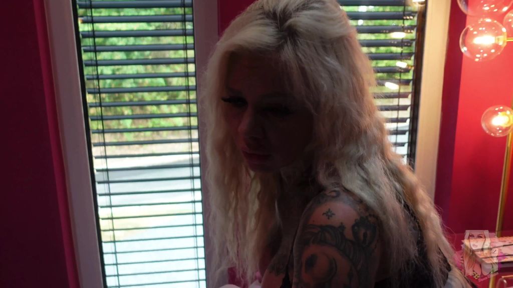 sexy foto nr. 2 von ICH MACH DIE BEINE BREIT WENN SCHATZI ES WILL