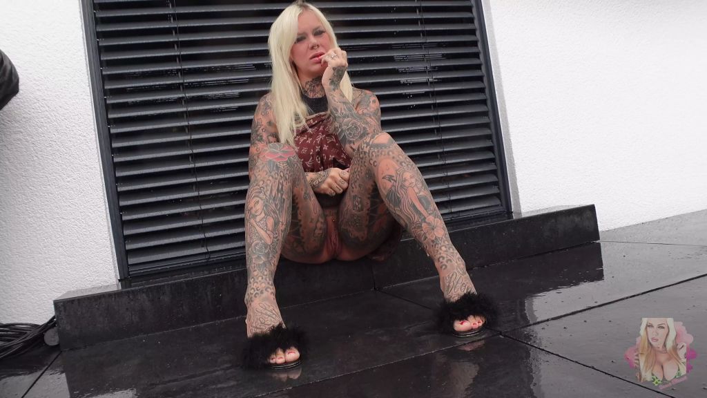 sexy foto nr. 5 von SCHEISS auf die handwerker I ich weihe meine terrasse ein.