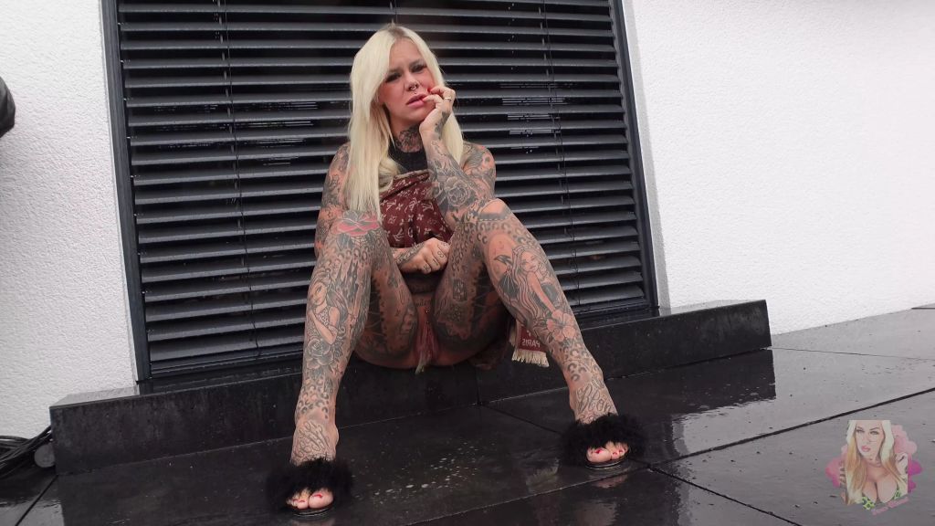 sexy foto nr. 7 von SCHEISS auf die handwerker I ich weihe meine terrasse ein.