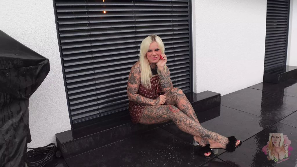 sexy foto nr. 8 von SCHEISS auf die handwerker I ich weihe meine terrasse ein.