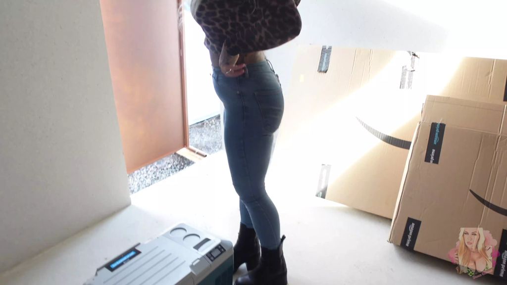 sexy foto nr. 1 von ASI TV I mein VERMIETER bumst mich ohne TÜR I alle hören es