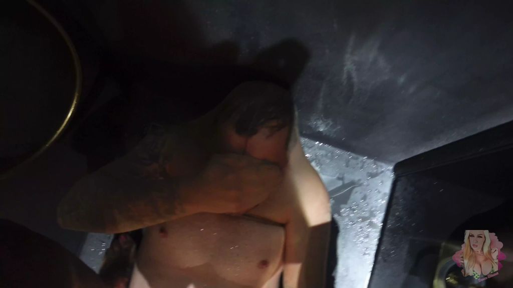 sexy foto nr. 6 von Monster-PISSE I für das Opfer