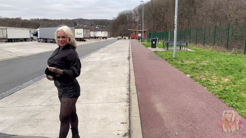 sexy foto nr. 4 von DIRTY Rastplatz Piss l leck mein nasses Fötzchen