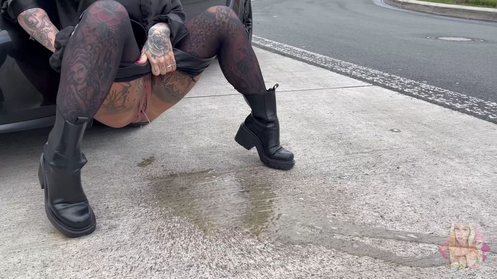 sexy foto nr. 9 von DIRTY Rastplatz Piss l leck mein nasses Fötzchen