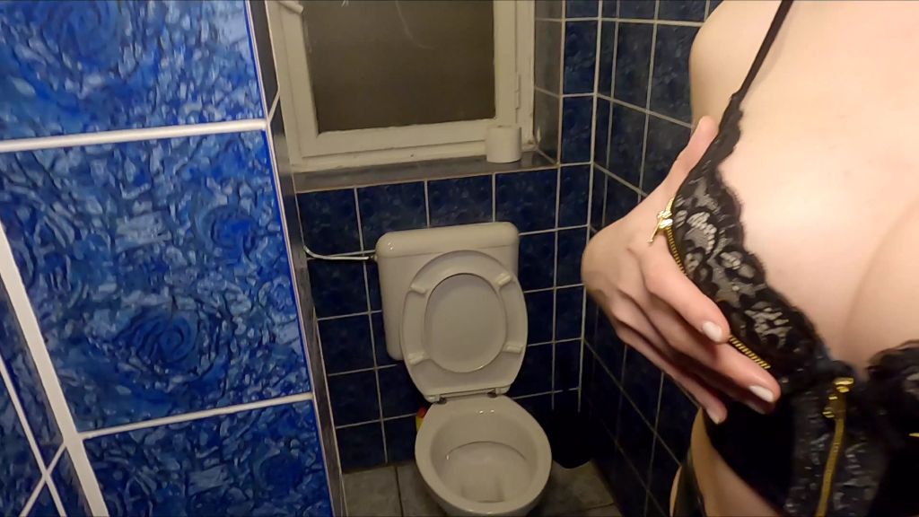 sexy foto nr. 1 von wir 2 pussys PISSEN UM DIE WETTE ach war das lustig hahaha