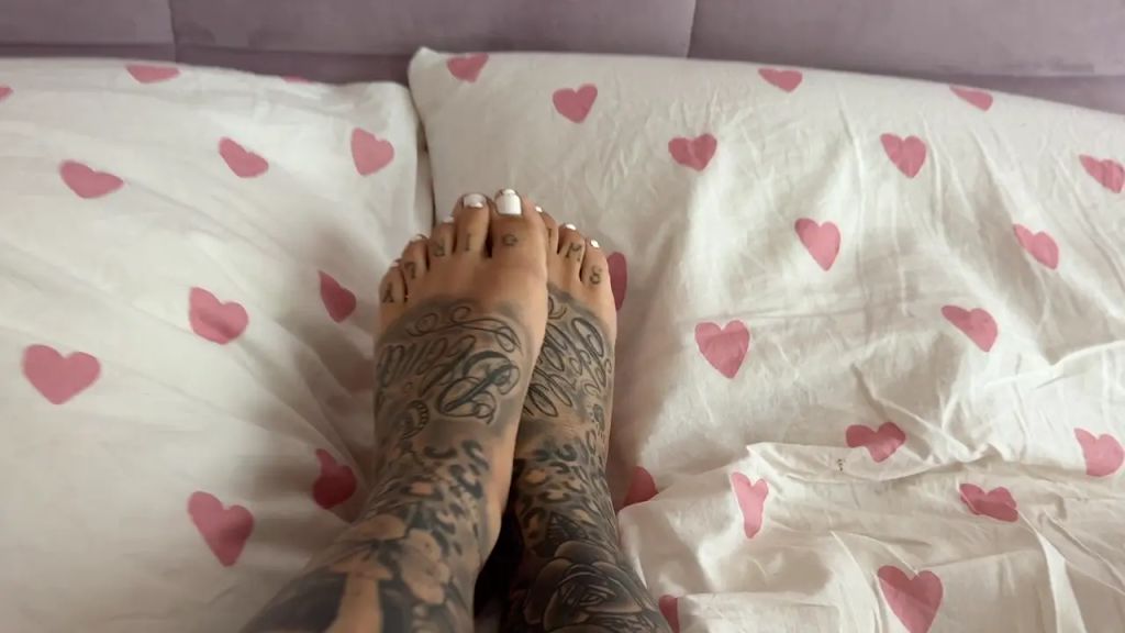 sexy foto nr. 8 von WIXX COUNTDOWN AUF MEINE GEILEN FÜSSCHEN!