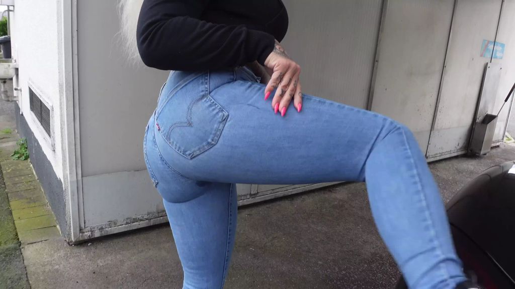 sexy foto nr. 1 von IN MEINER BLUE JEANS | auto wash deluxe | SPERMAARSCH INKL.