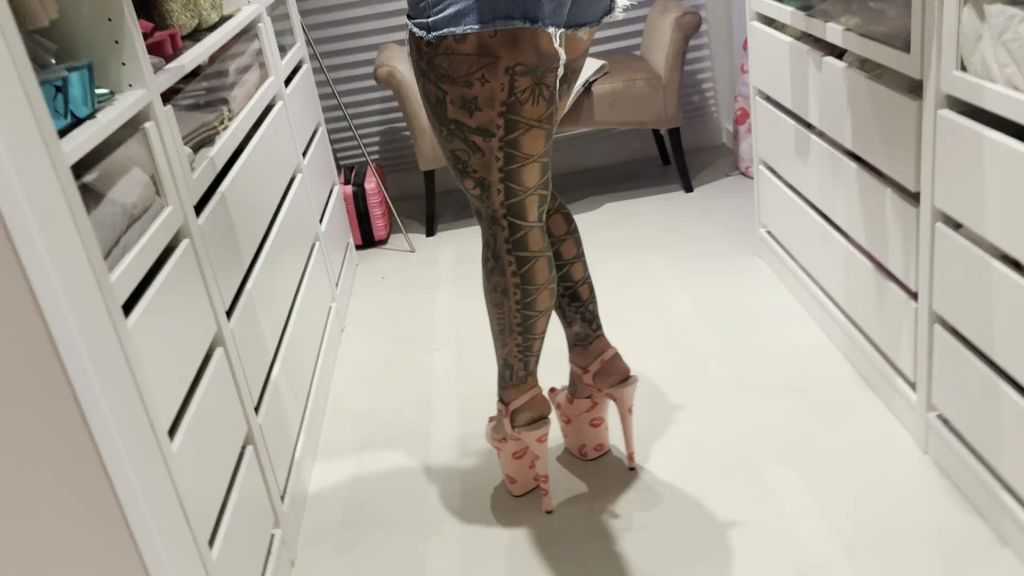 sexy foto nr. 4 von Jeans Shorts wixxen! Spritz auf meinen prallen ARSCH!