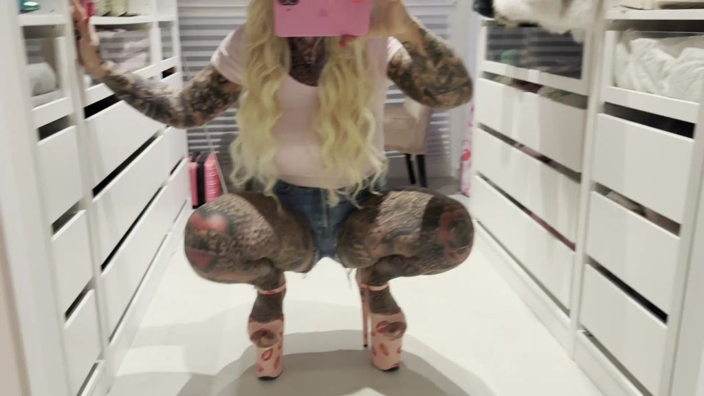 sexy foto nr. 6 von Jeans Shorts wixxen! Spritz auf meinen prallen ARSCH!