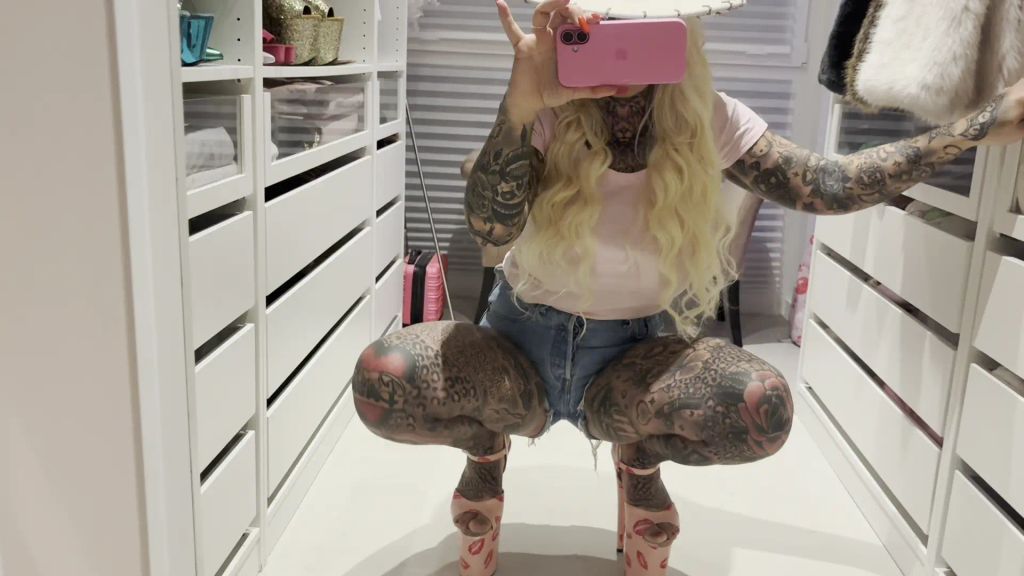 sexy foto nr. 7 von Jeans Shorts wixxen! Spritz auf meinen prallen ARSCH!