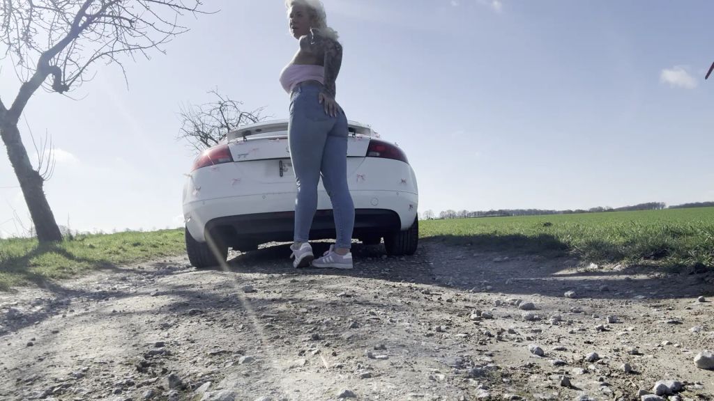 sexy foto nr. 2 von PARKPLATZ JEANS ARSCH - bist du breit?