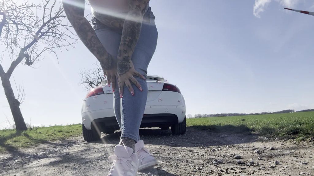 sexy foto nr. 8 von PARKPLATZ JEANS ARSCH - bist du breit?