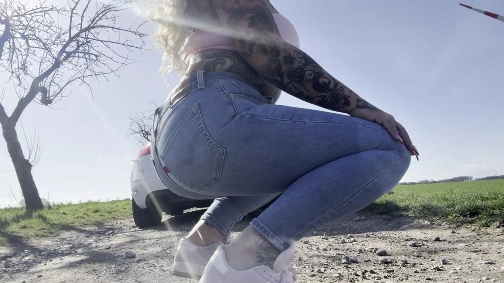 sexy foto nr. 10 von PARKPLATZ JEANS ARSCH - bist du breit?