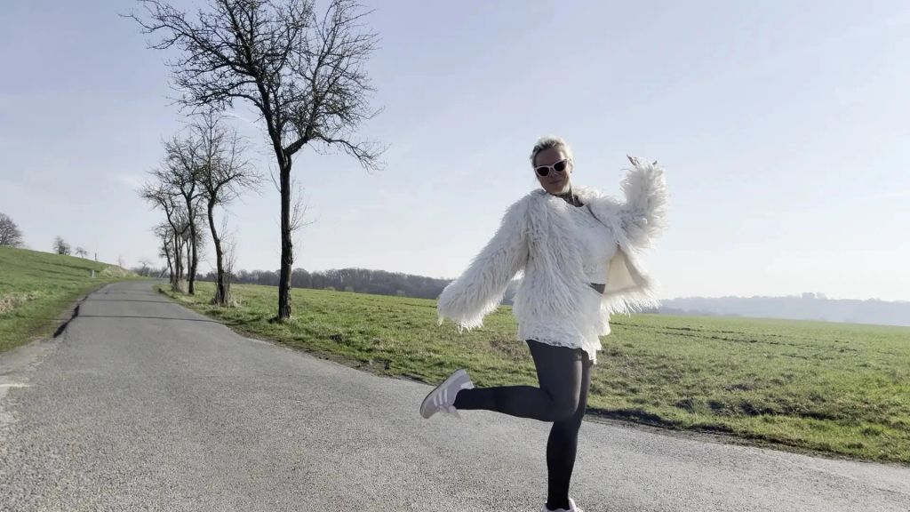 sexy foto nr. 10 von Jogging Maus! schwitz und bumsbar!