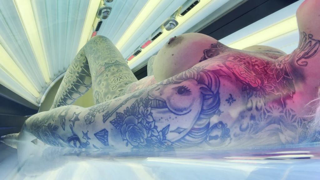 sexy foto nr. 7 von SONNENBANK STEFFI - unter der Bank geht es zur Sache!