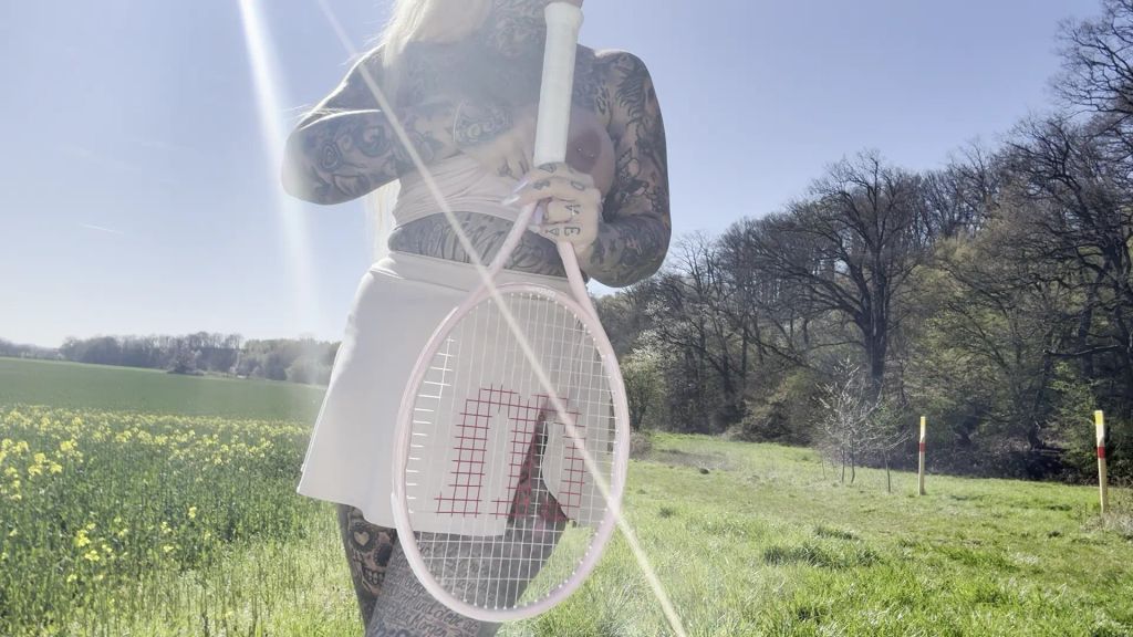 sexy foto nr. 9 von Tennis SEXBOME | lass mich mit deinen Bällen spielen.