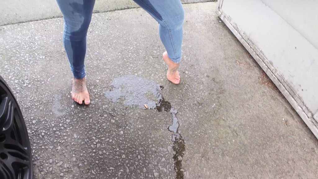 sexy foto nr. 8 von In der Waschstraße piss ich mir in die Jeans
