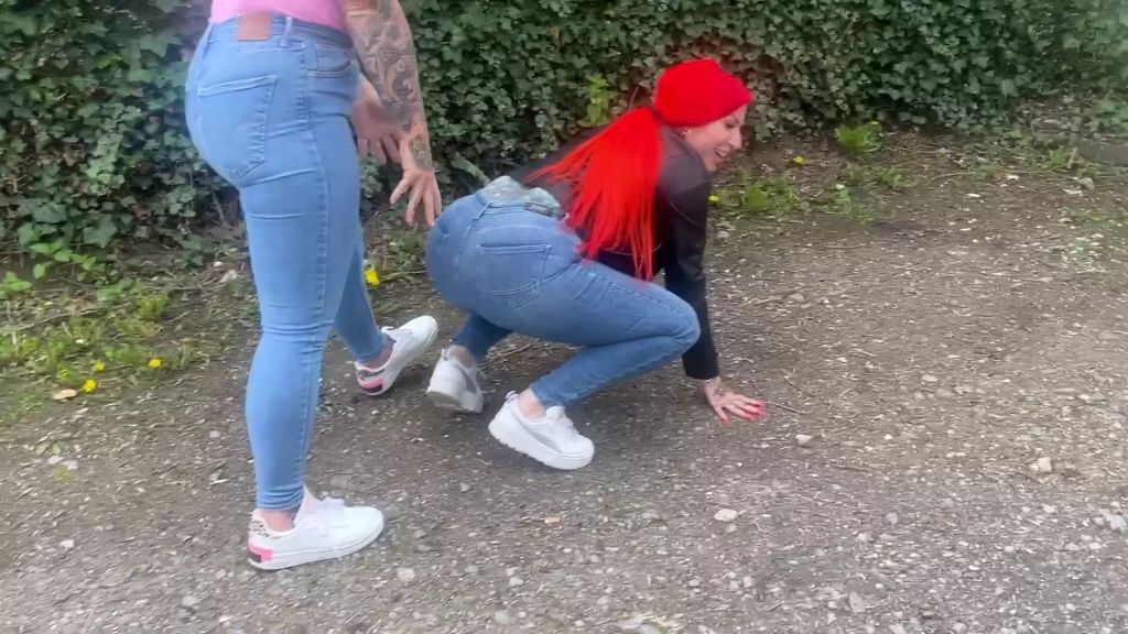 sexy foto nr. 3 von fotze PISST fotze voll | DIE GEILSTEN JEANSÄRSCHE!!!