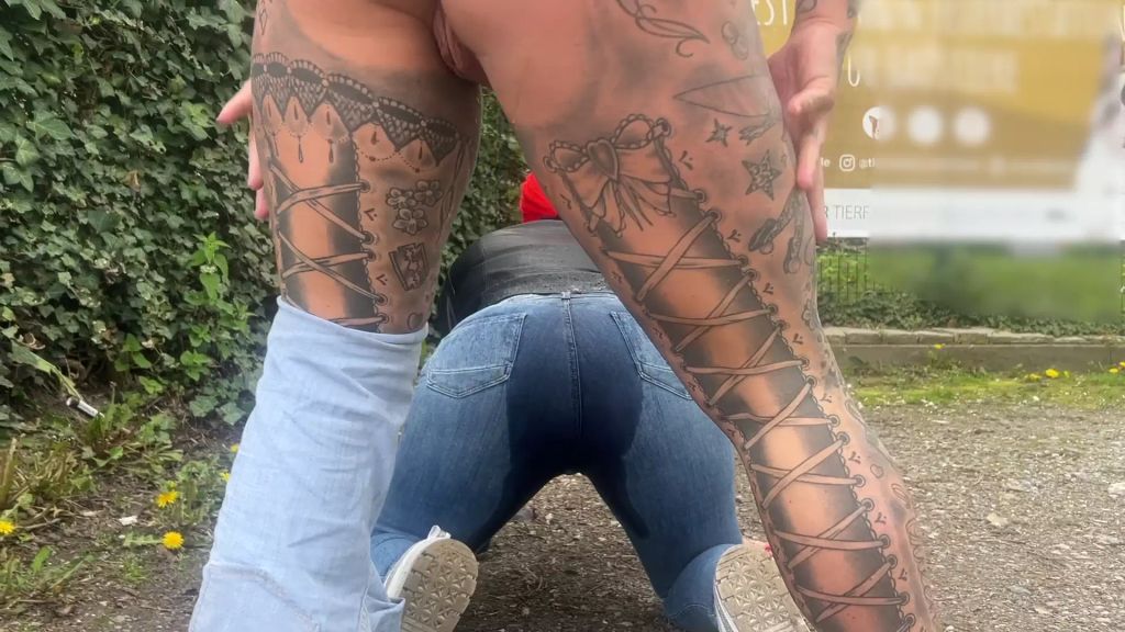 sexy foto nr. 5 von fotze PISST fotze voll | DIE GEILSTEN JEANSÄRSCHE!!!