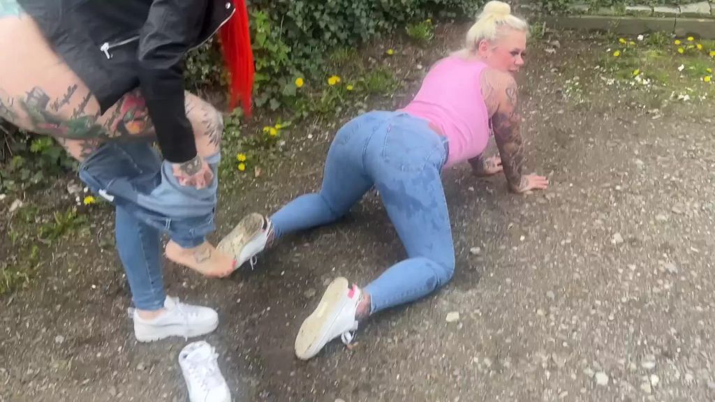 sexy foto nr. 7 von fotze PISST fotze voll | DIE GEILSTEN JEANSÄRSCHE!!!