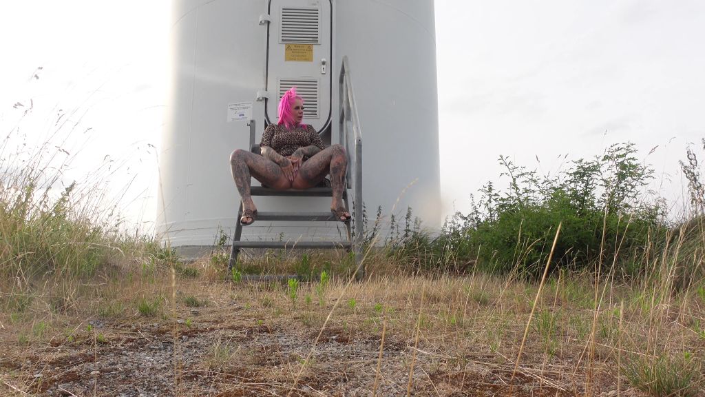 sexy foto nr. 4 von 3 TAGE UNGEWASCHEN I pisst sich am besten und riecht geil