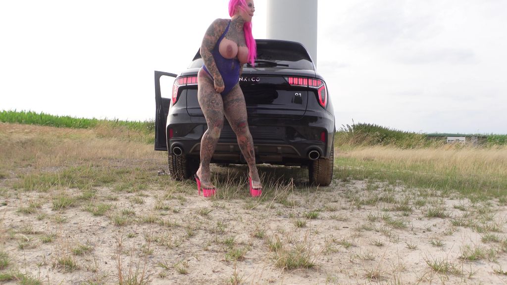 sexy foto nr. 5 von ICH FICK ALLES WAS BEI DREI NICHT WEG IST.