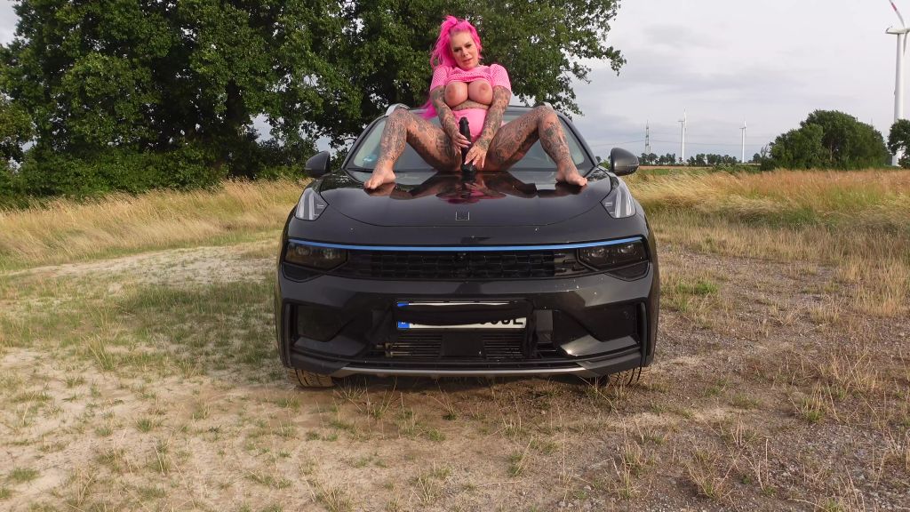sexy foto nr. 2 von FICK MICH ONLY AUF DER MOTORHAUBE nasse Muschi billig tarif