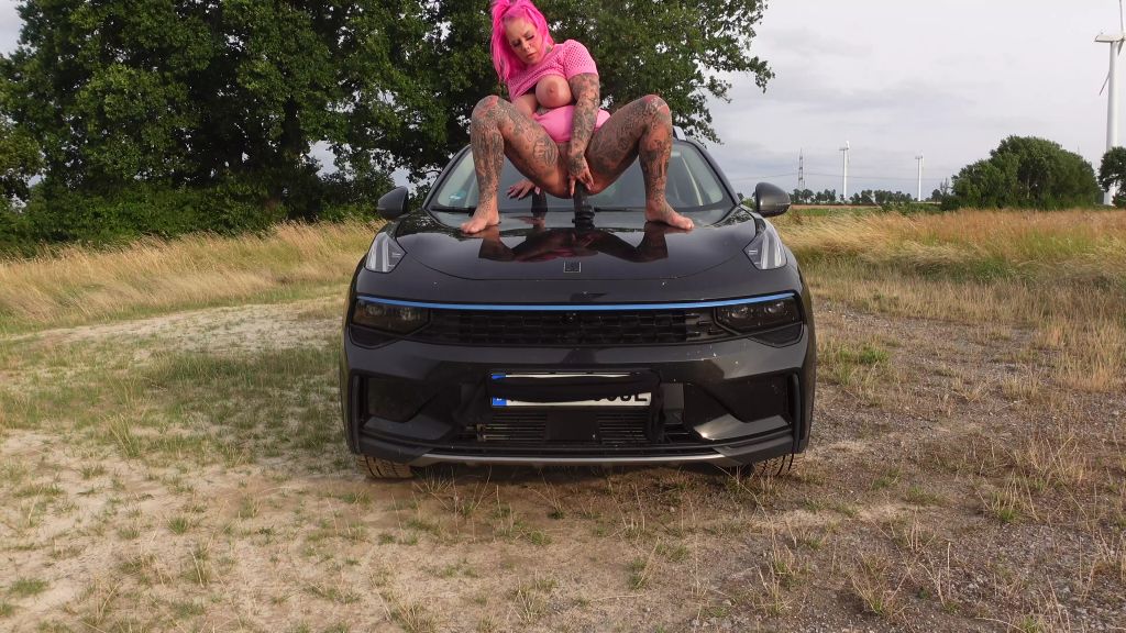 sexy foto nr. 4 von FICK MICH ONLY AUF DER MOTORHAUBE nasse Muschi billig tarif