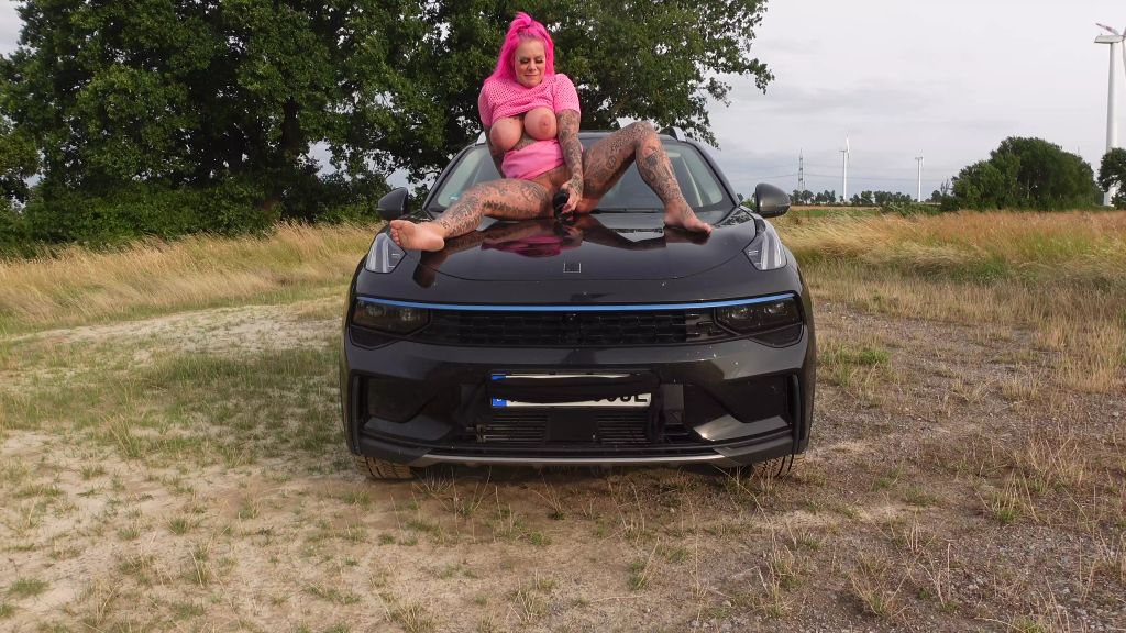 sexy foto nr. 6 von FICK MICH ONLY AUF DER MOTORHAUBE nasse Muschi billig tarif