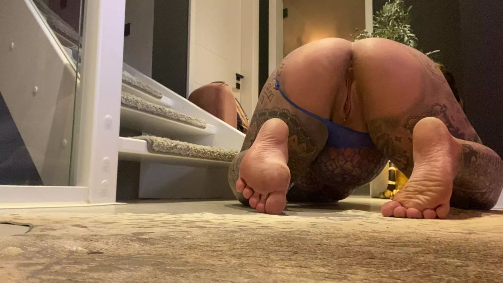 sexy foto nr. 3 von Hardcore asi family - STIEFSOHN FICKT STIEFPAPI in den Arsch